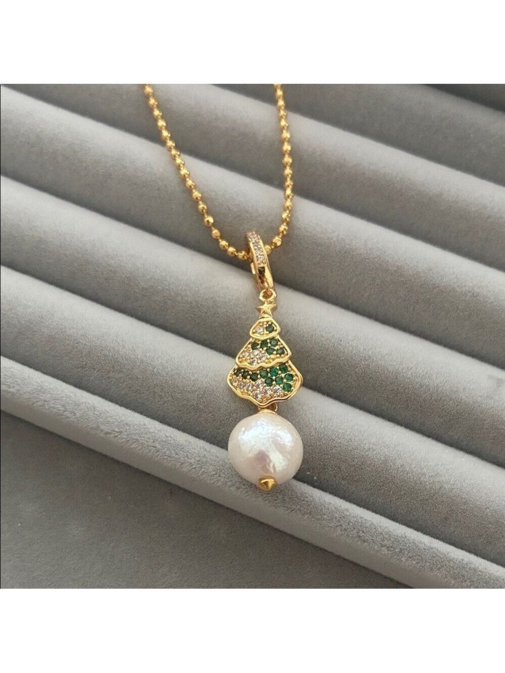 Gold & Green Christmas Tree Necklace｜Pearl Necklace